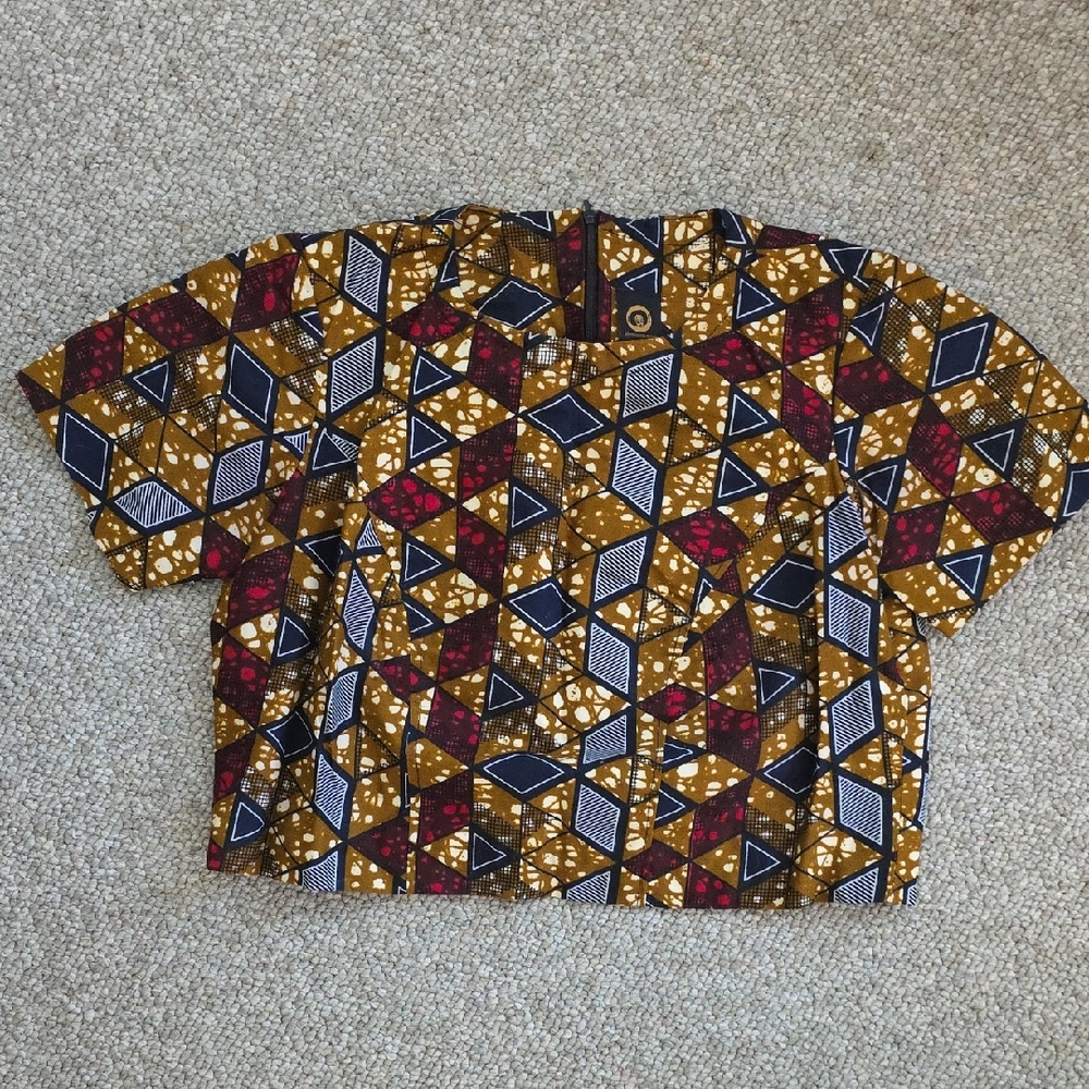 Geometric Patterned Top